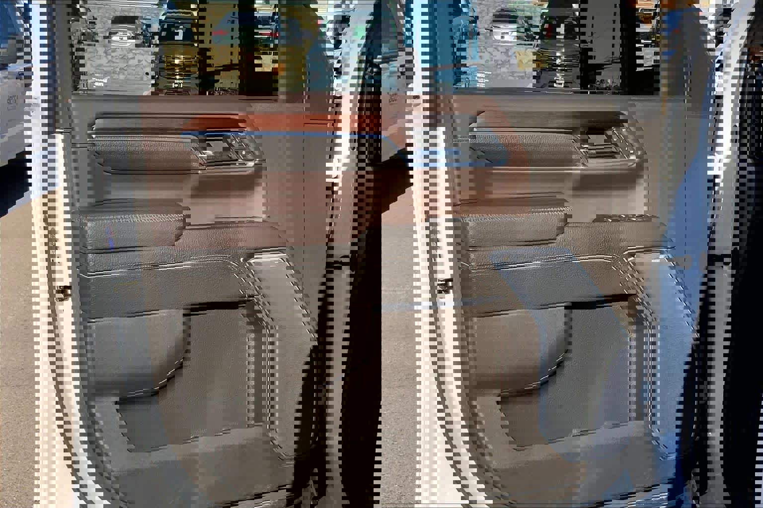 Used 2024 GMC Sierra 2500 Denali w/ Denali Reserve Package image 21