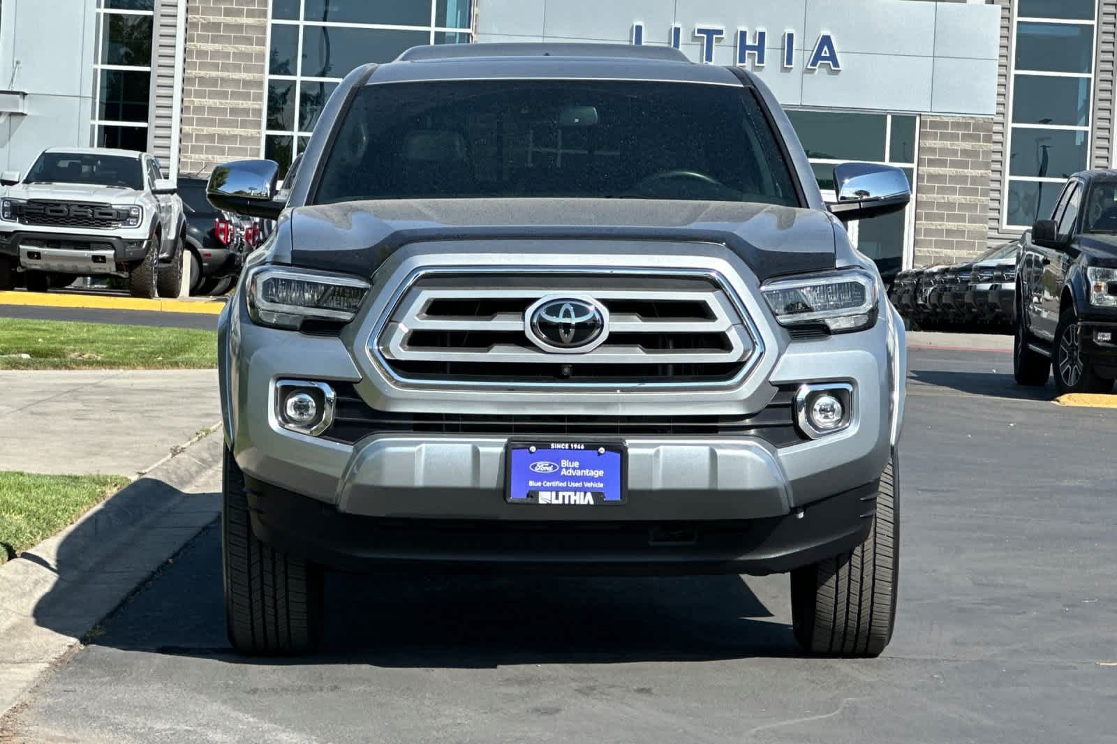 Used 2023 Toyota Tacoma Limited AWD/4WD image 10
