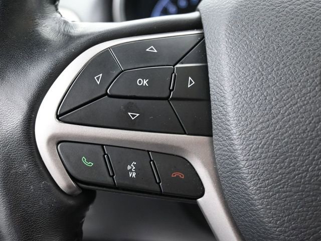 Used 2020 Jeep Grand Cherokee Altitude image 17