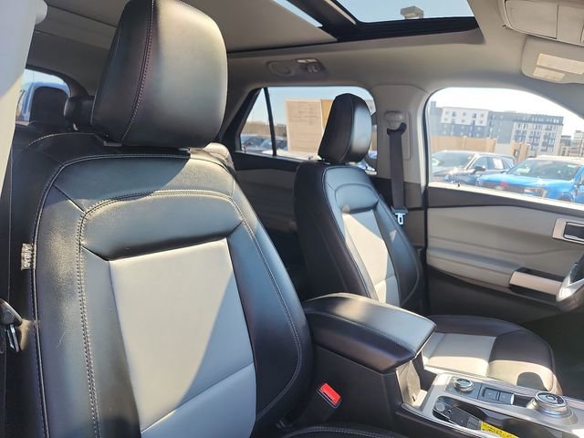 Certified 2023 Ford Explorer XLT w/ Equipment Group 202A image 34
