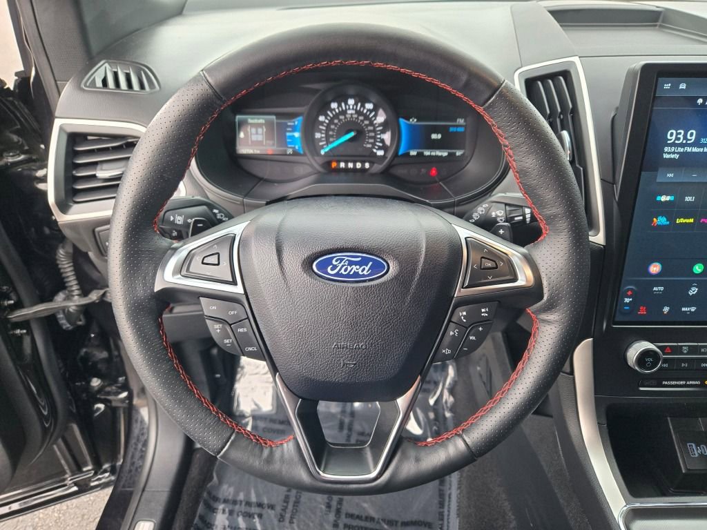 Certified 2024 Ford Edge ST-Line w/ Class II Trailer Tow Package image 35