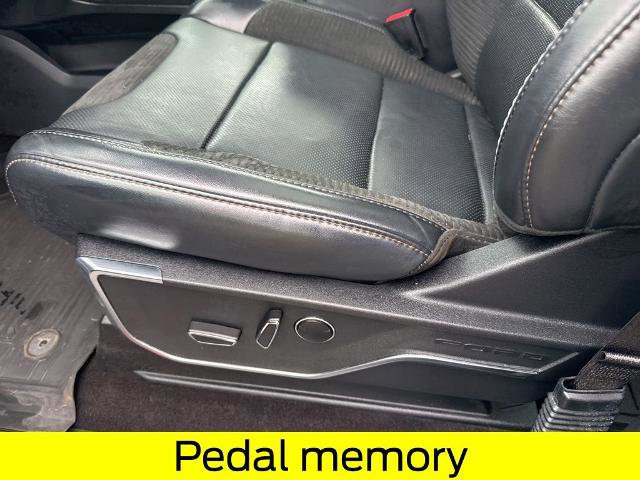 Certified 2022 Ford F150 Raptor w/ Equipment Group 801A High image 19