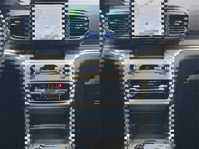 Certified 2022 Ford Explorer XLT w/ Equipment Group 202A image 28