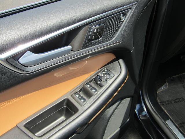 Certified 2023 Ford Edge Titanium w/ Equipment Group 301A AWD/4WD image 19