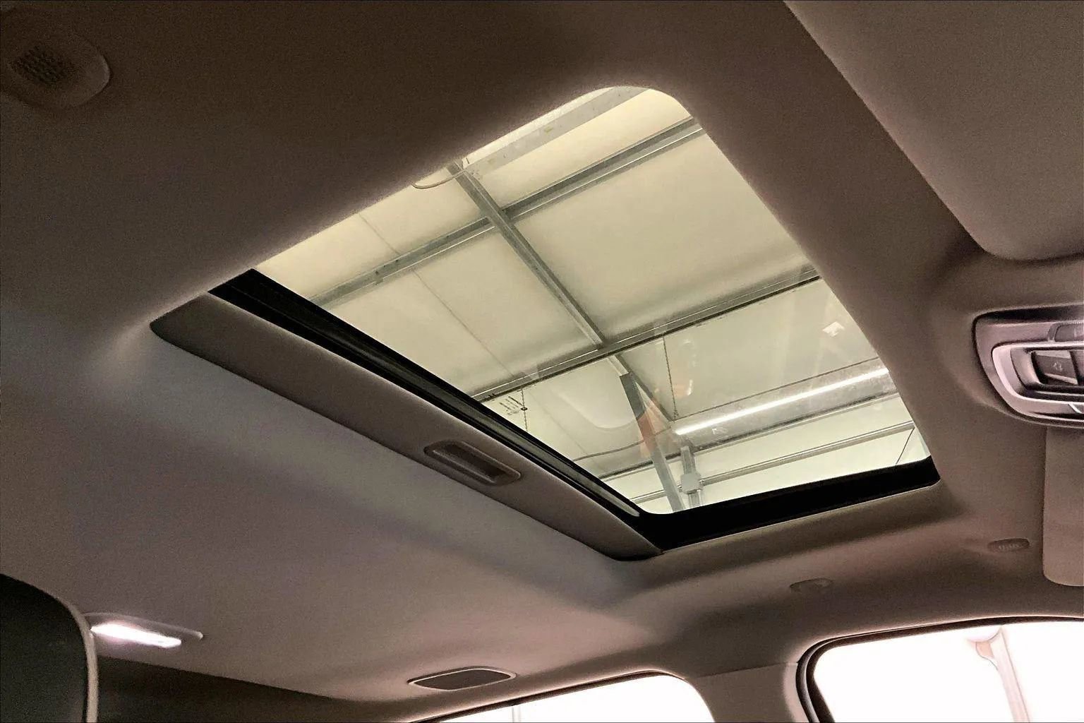 Used 2024 RAM 3500 Laramie image 21