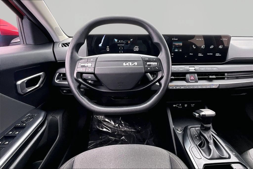 Used 2025 Kia K4 FWD image 5