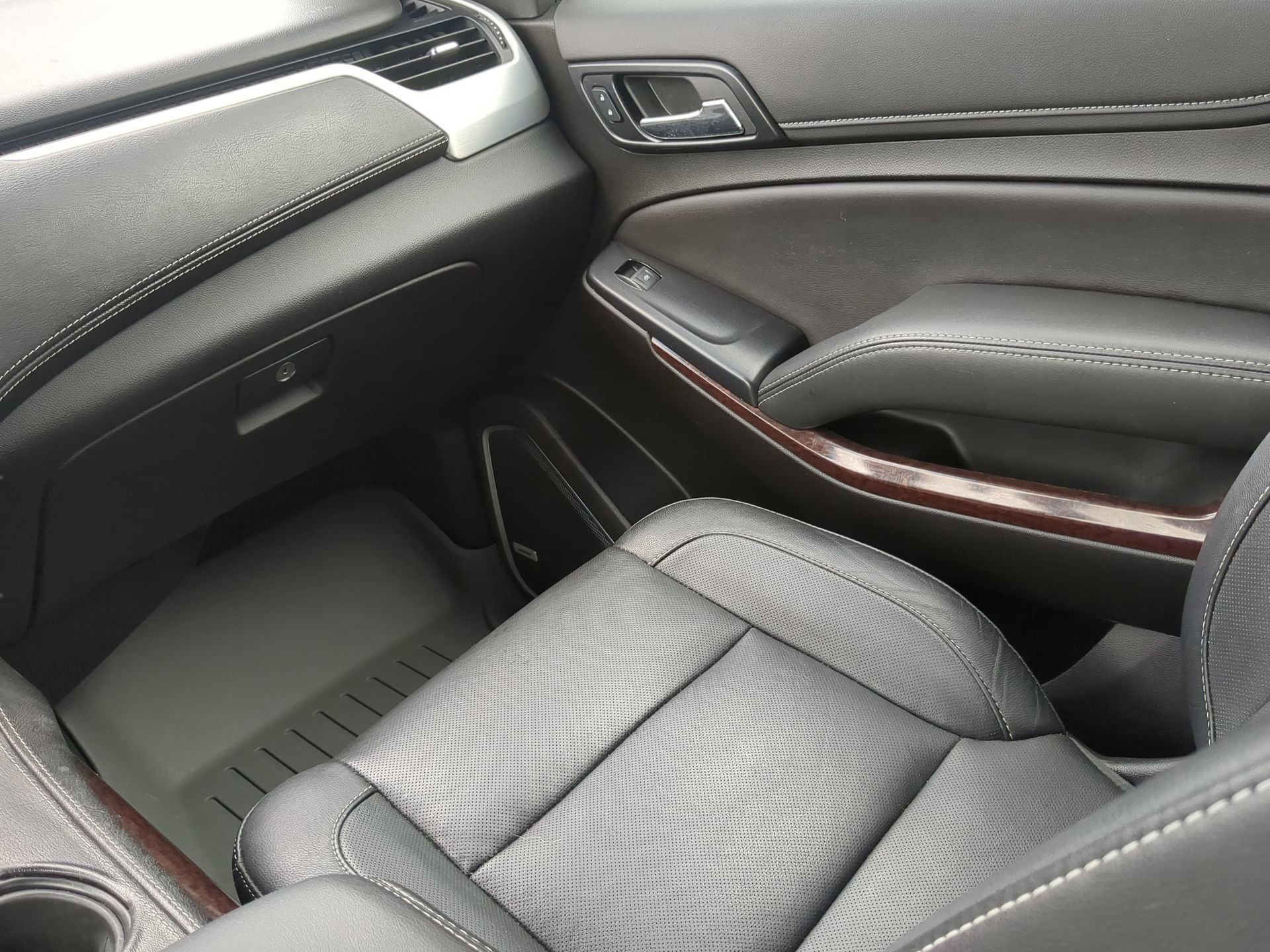 Used 2019 GMC Yukon SLT w/ Open Road Package image 46