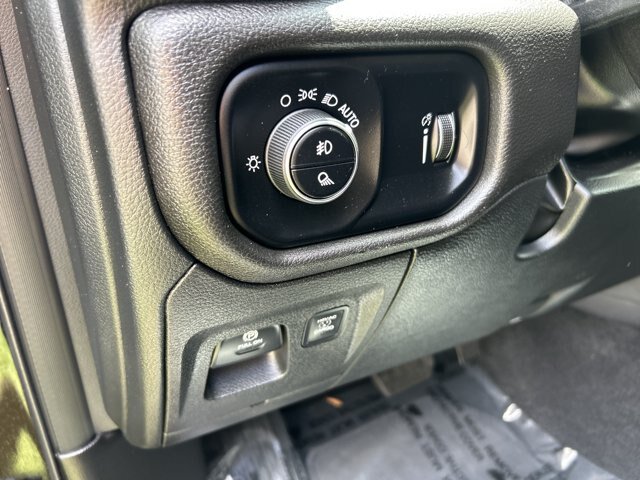 Used 2025 RAM 1500 Tradesman w/ Night Edition RWD image 28