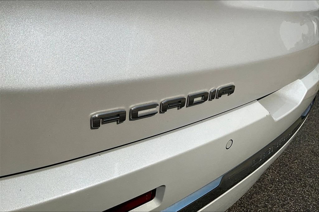 Used 2021 GMC Acadia Denali w/ Denali Technology Package FWD image 26