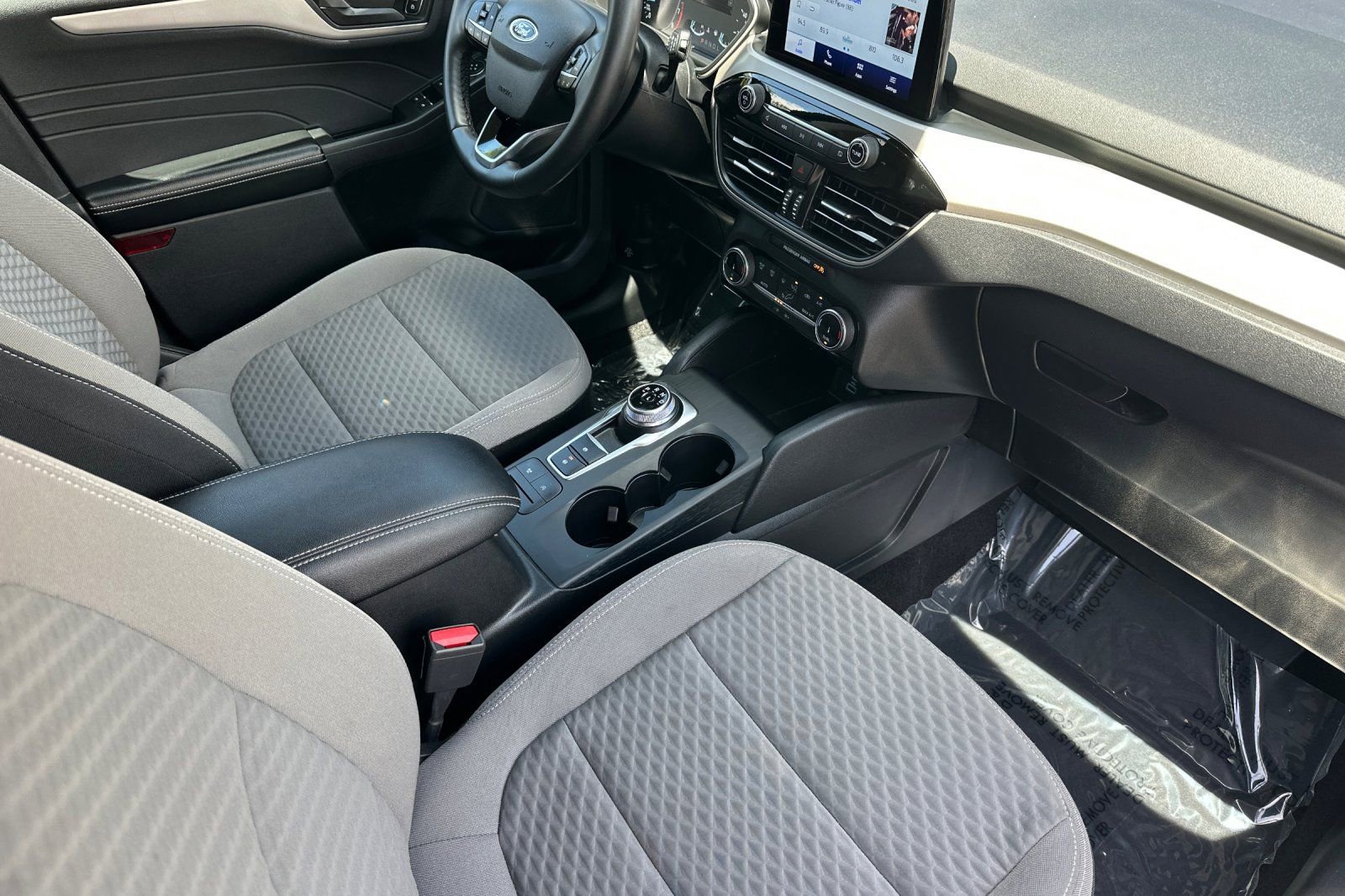 Certified 2022 Ford Escape SE w/ SE Sport Appearance Package FWD image 19