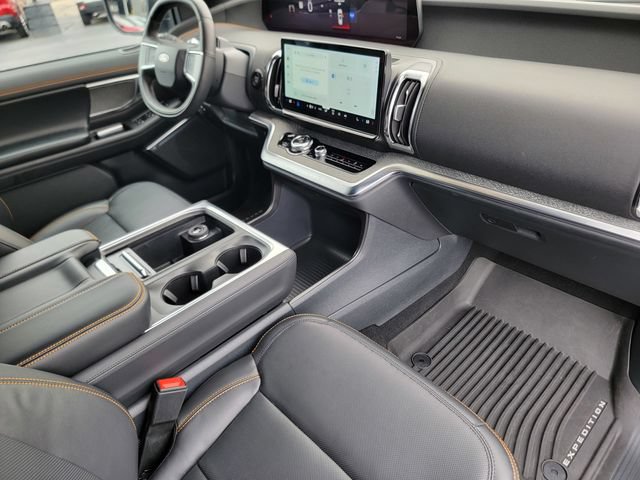 Certified 2025 Ford Expedition Tremor AWD/4WD image 26