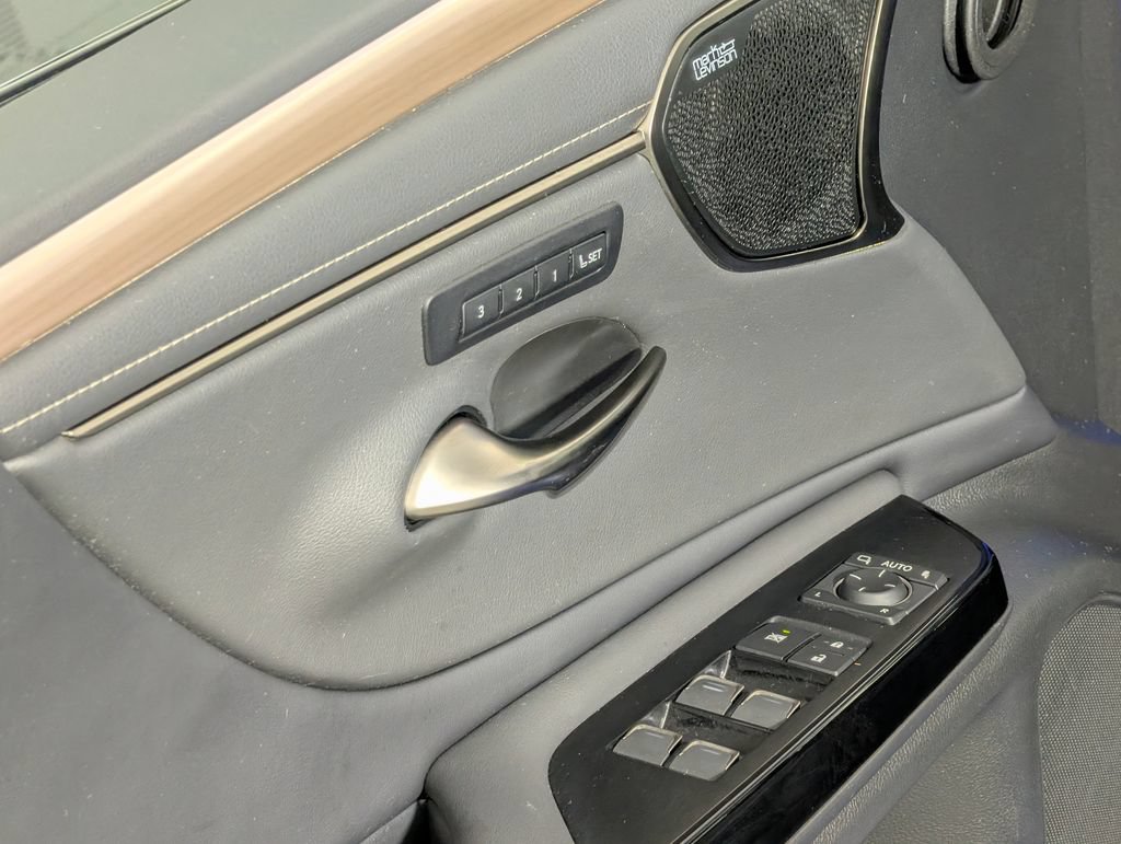 Used 2023 Lexus ES 350 F Sport w/ Accessory Package (Z2) FWD image 27