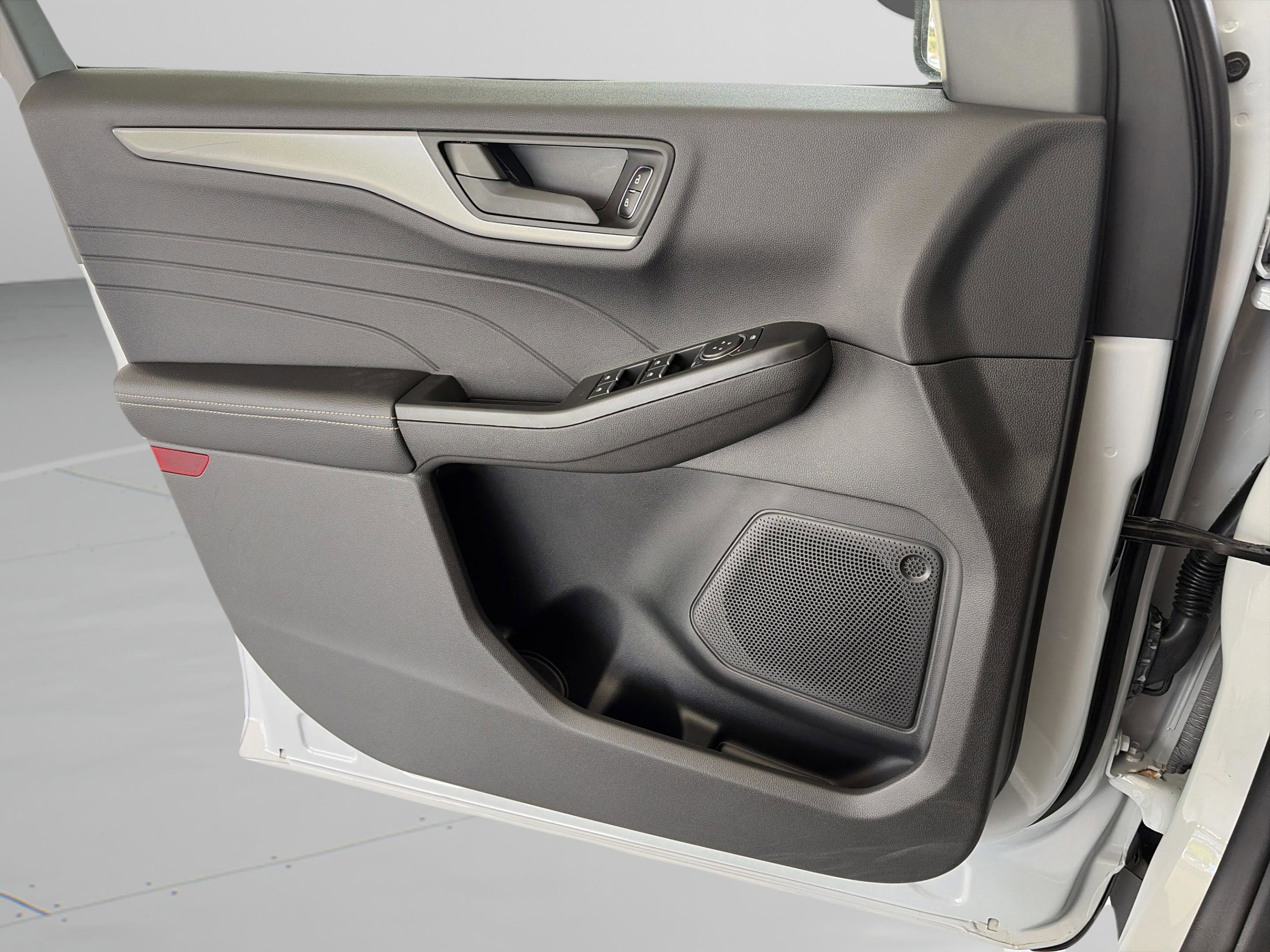 Certified 2025 Ford Escape Active w/ Tech Pack #1 image 15