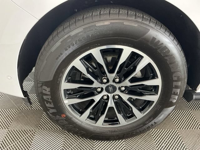 Certified 2025 Ford Expedition Max Platinum AWD/4WD image 41
