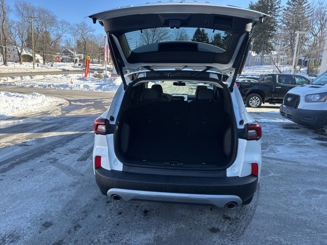 Certified 2023 Ford Escape Platinum w/ Premium Technology Package image 9