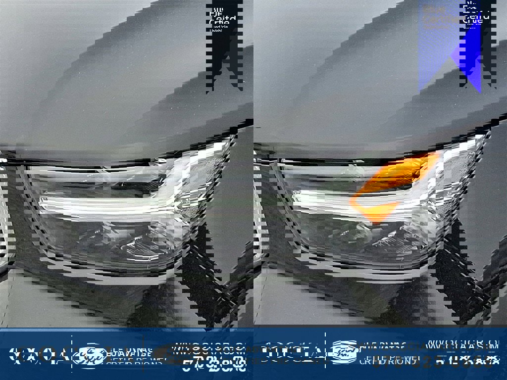 Used 2020 Volvo XC40 T5 Momentum w/ Protection Package Premier image 9