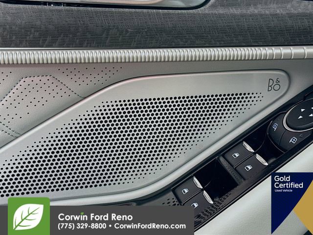 Certified 2025 Ford Explorer Platinum w/ Ultimate Package AWD/4WD image 23