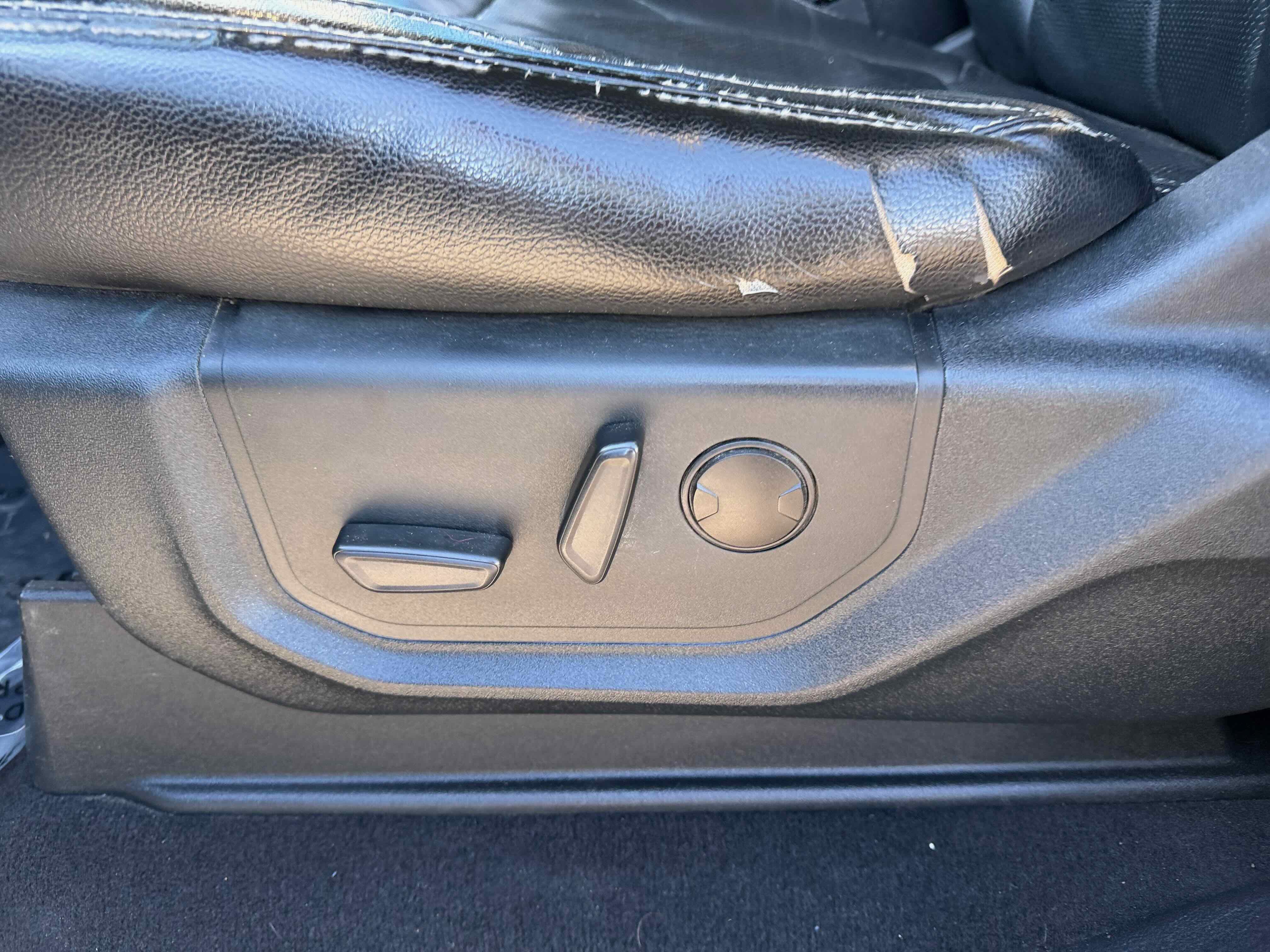 Certified 2020 Ford F350 Lariat w/ Lariat Ultimate Package image 17