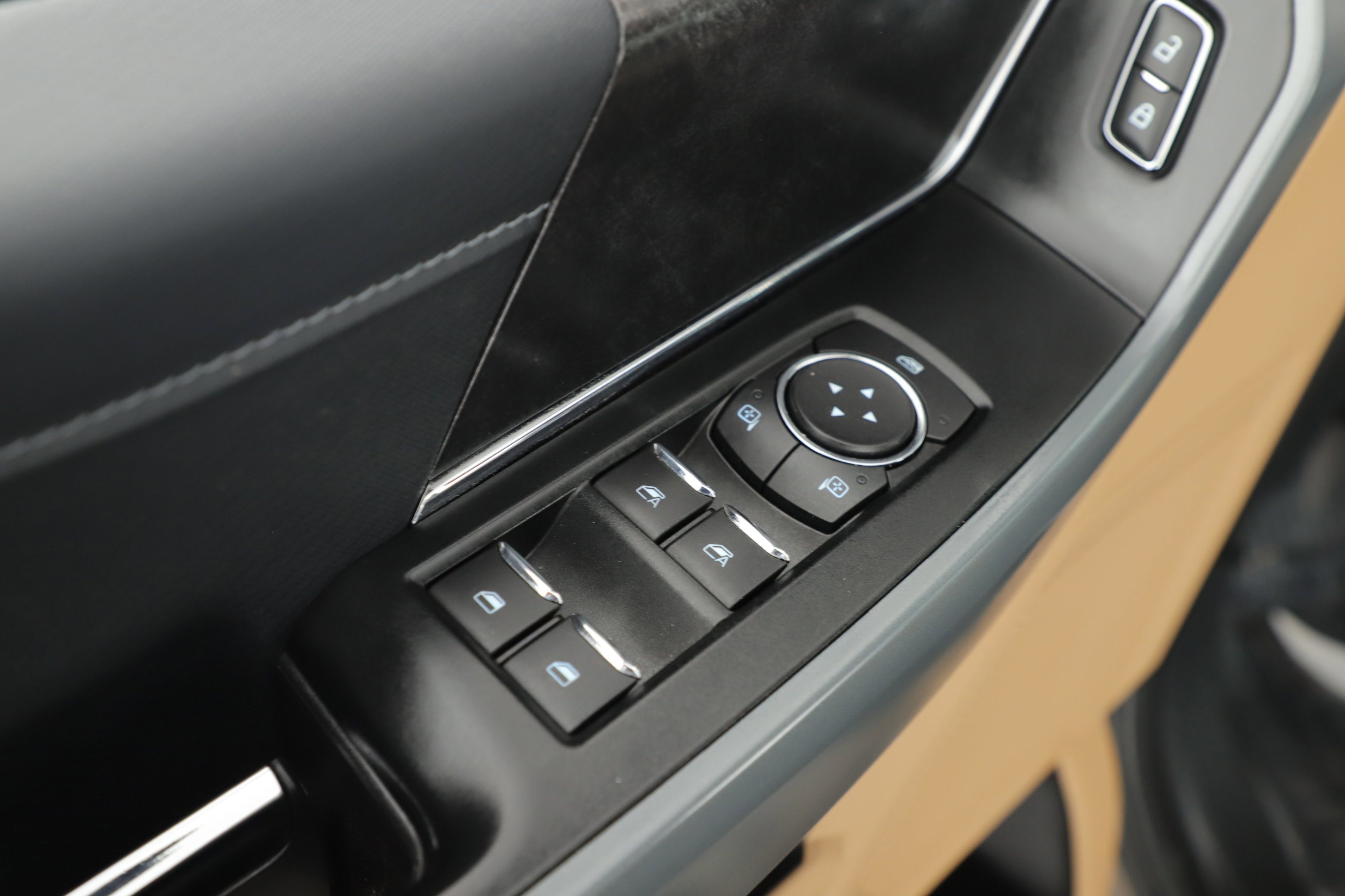 Certified 2022 Ford F150 XLT w/ Equipment Group 302A High image 10