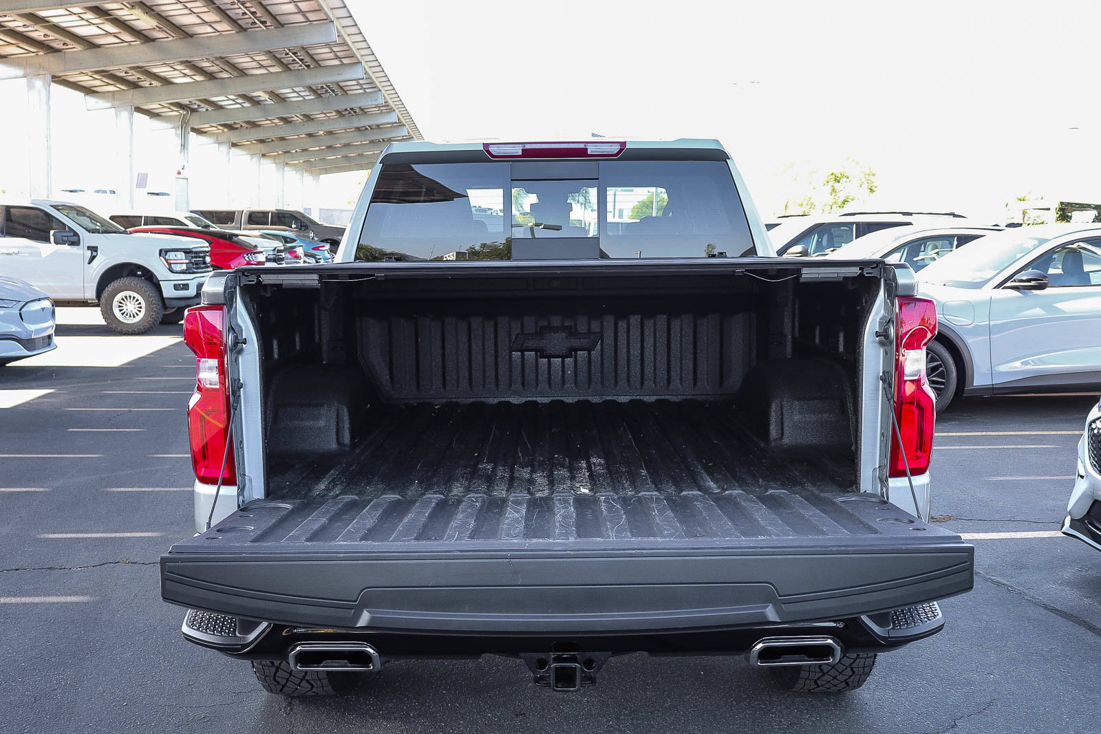 Used 2023 Chevrolet Silverado 1500 LT Trail Boss w/ LT Trail Boss Premium Package AWD/4WD image 28