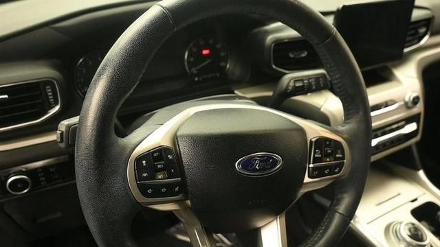 Certified 2024 Ford Explorer XLT w/ Equipment Group 202A AWD/4WD image 13