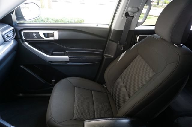 Certified 2023 Ford Explorer XLT RWD image 30