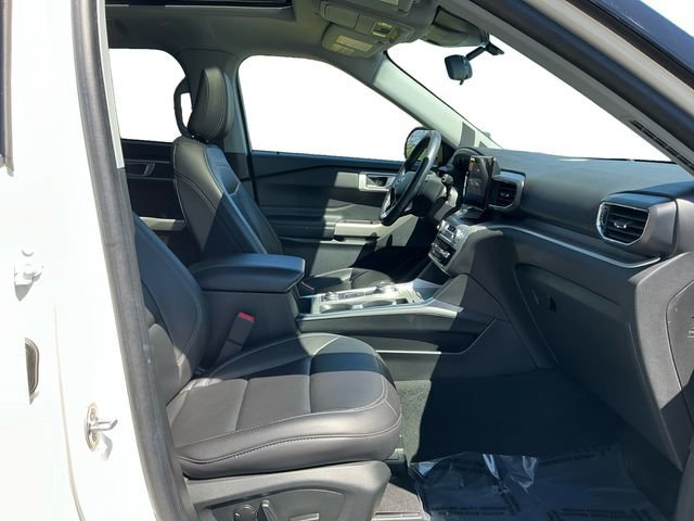 Certified 2023 Ford Explorer XLT w/ Equipment Group 202A image 17