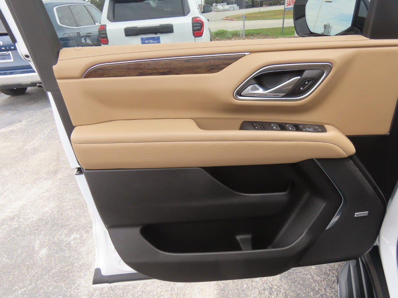 Used 2023 Chevrolet Tahoe Premier RWD image 26