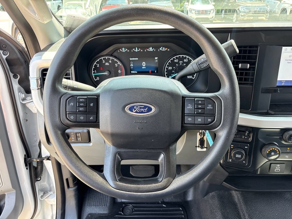 Certified 2025 Ford F250 XL w/ XL Chrome Package AWD/4WD image 18