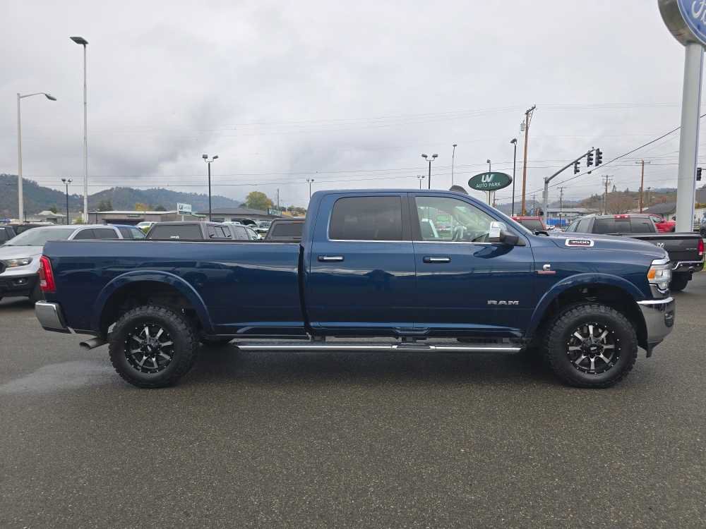 Used 2019 RAM 3500 Laramie w/ Chrome Appearance Group AWD/4WD image 6