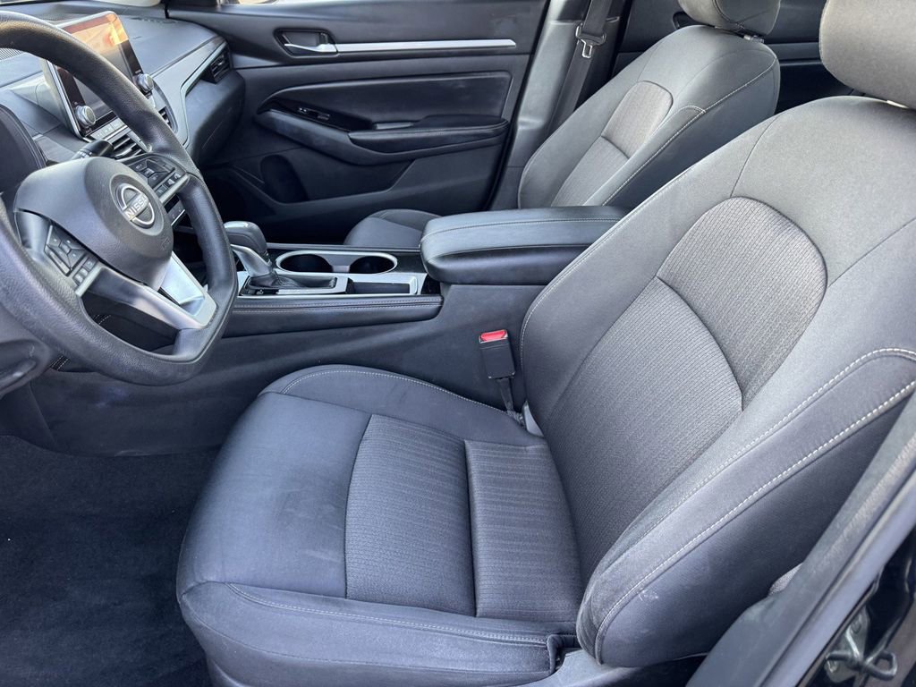 Used 2023 Nissan Altima 2.5 SV image 10