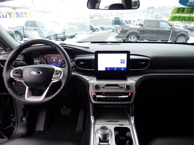 Certified 2024 Ford Explorer XLT w/ Equipment Group 202A image 21