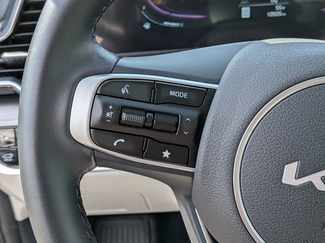 Used 2025 Kia Sportage EX w/ Premium Package FWD image 18