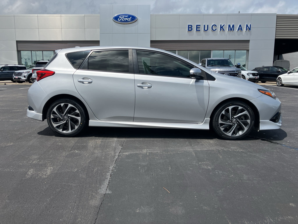Used 2017 Toyota Corolla iM FWD image 7