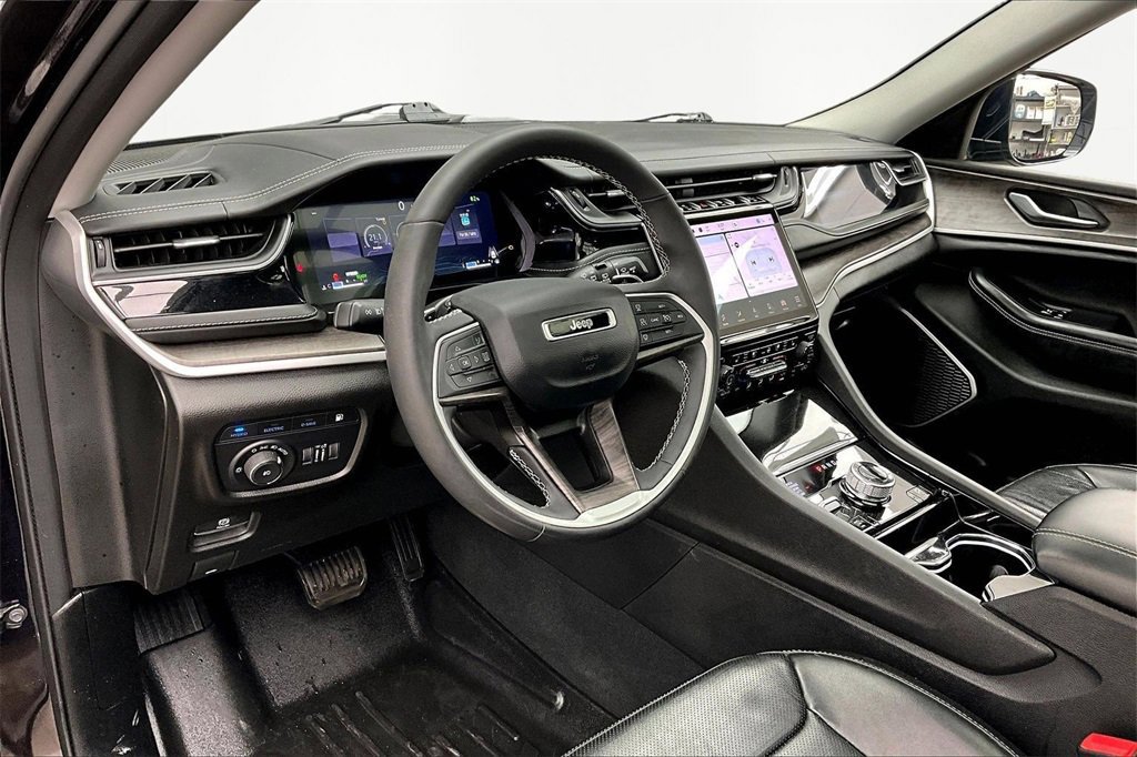 Used 2022 Jeep Grand Cherokee Limited 4xe w/ Luxury Tech Group II image 14