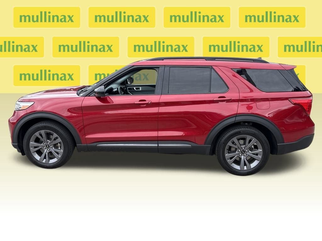 Certified 2022 Ford Explorer XLT w/ Equipment Group 202A image 11