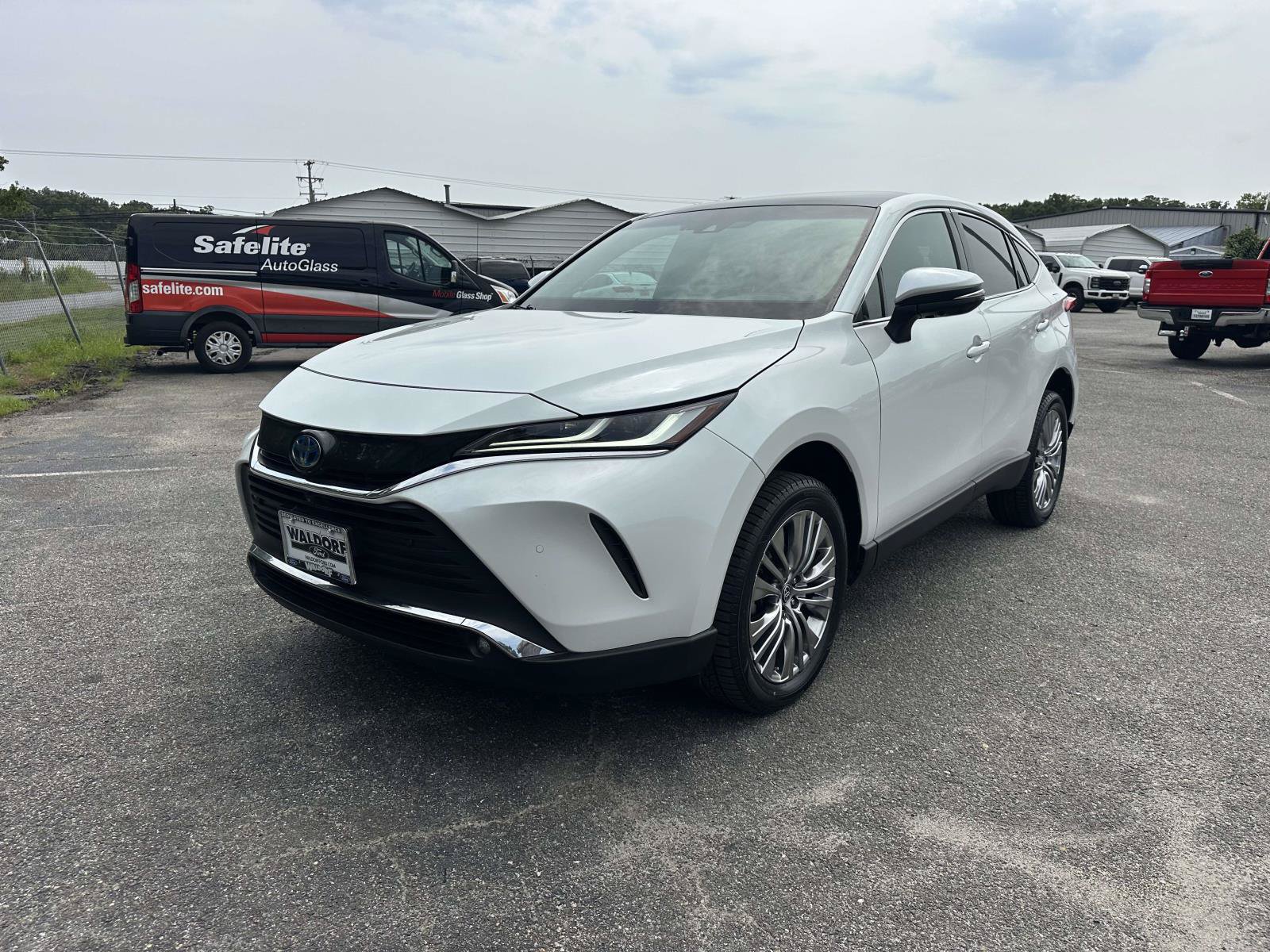Used 2023 Toyota Venza Limited AWD/4WD image 3
