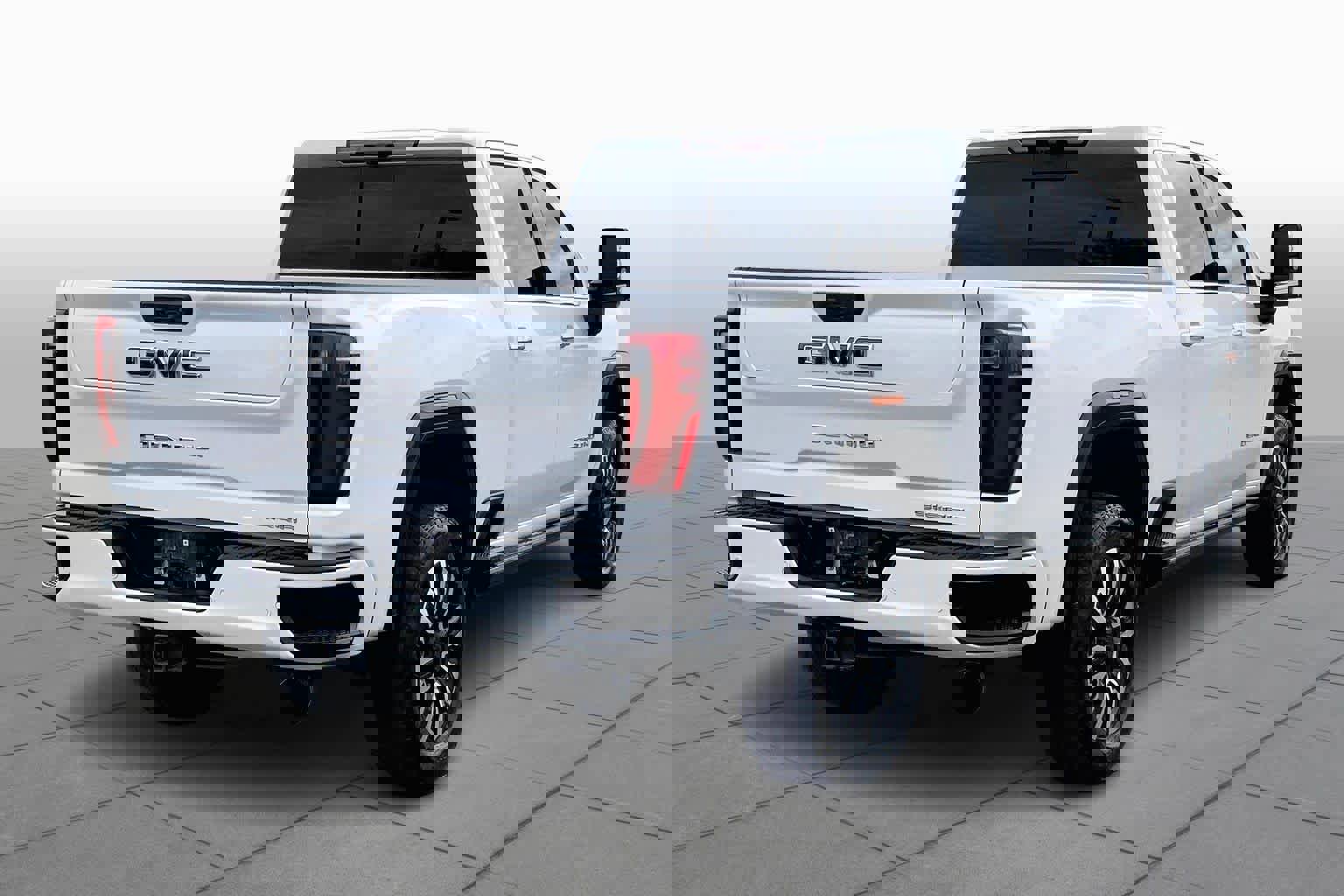 Used 2025 GMC Sierra 2500 Denali Ultimate image 4