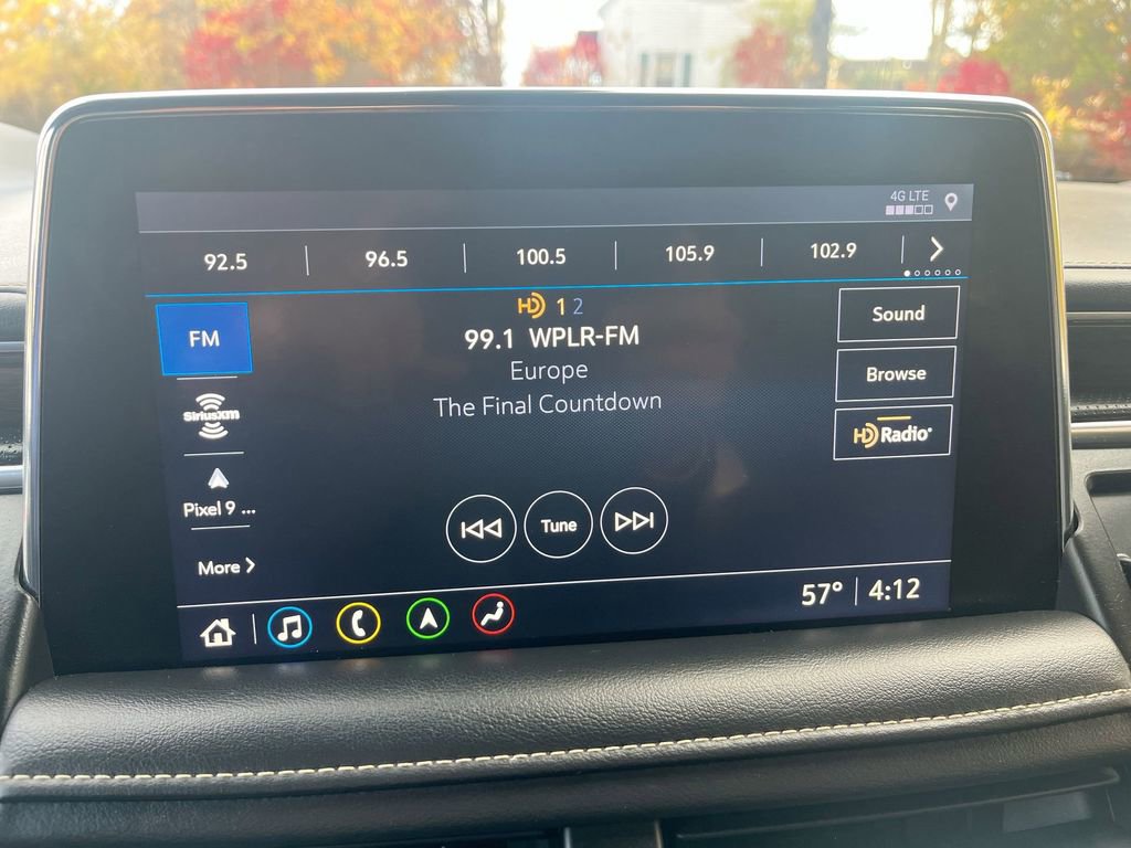 Used 2021 Chevrolet Suburban Premier image 16