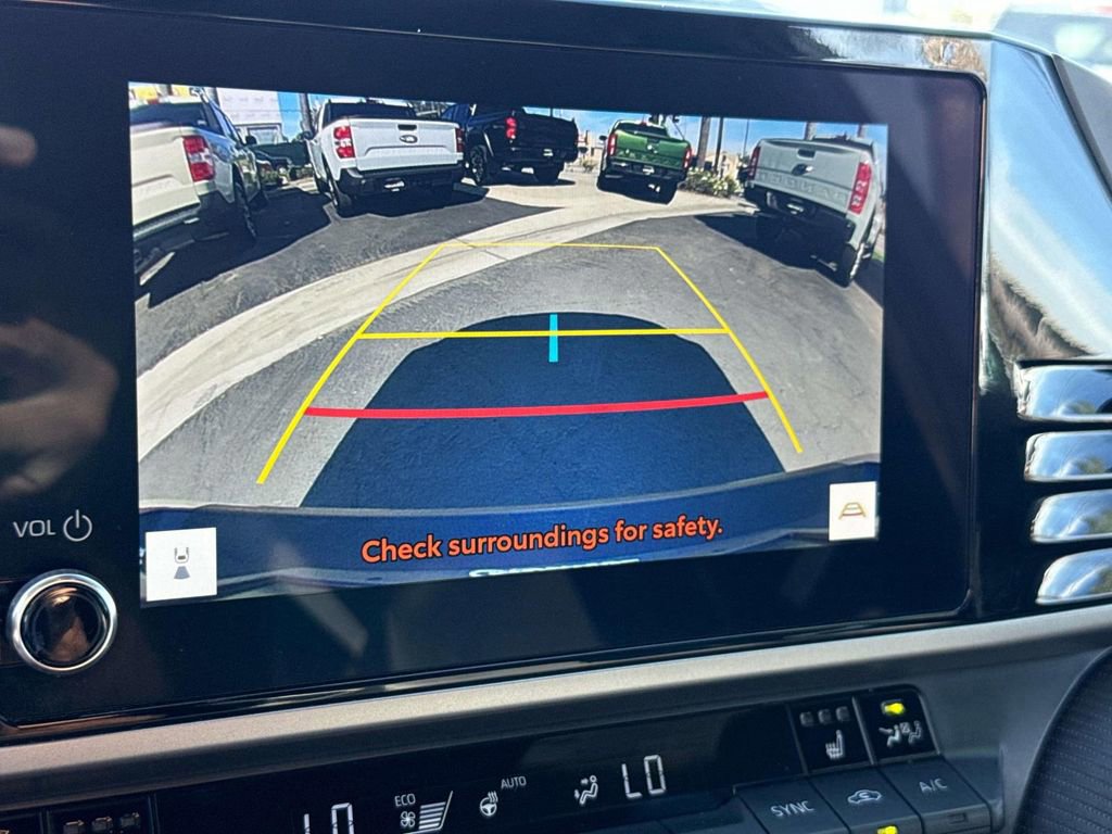 Used 2025 Toyota Camry SE w/ Convenience Package image 27