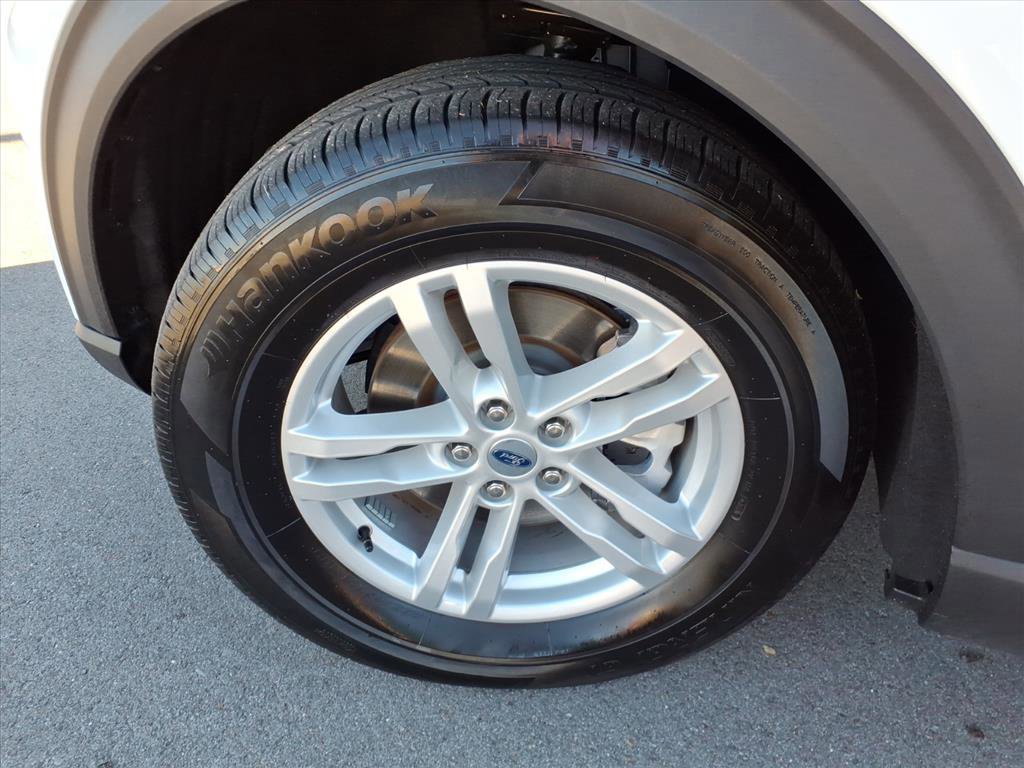 Certified 2024 Ford Explorer XLT w/ Equipment Group 202A image 9