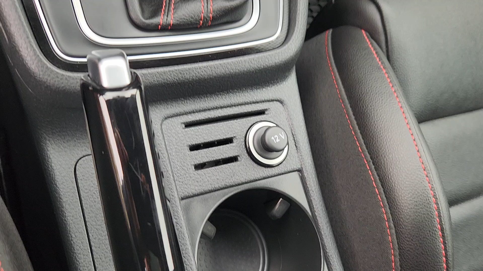 Used 2017 Volkswagen GTI Autobahn FWD image 38