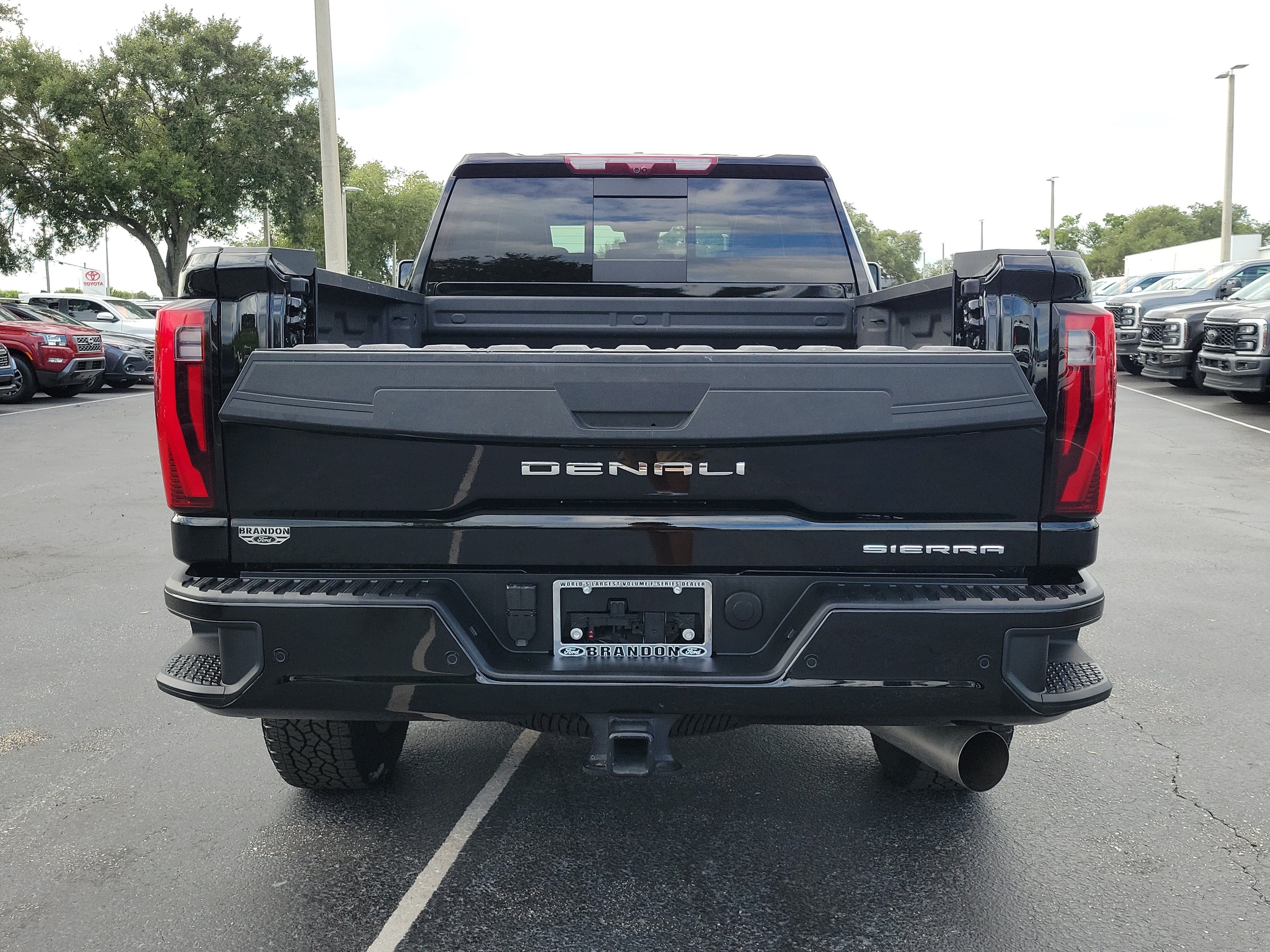 Used 2025 GMC Sierra 2500 Denali Ultimate AWD/4WD image 10