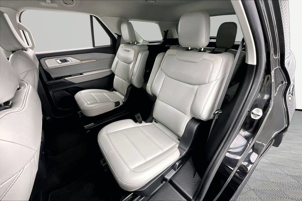 Certified 2025 Ford Explorer Active w/ Active Comfort Package AWD/4WD image 26
