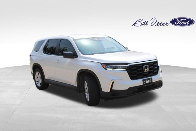 Used 2023 Honda Pilot LX image 3