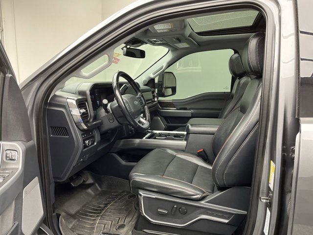 Certified 2023 Ford F250 Lariat AWD/4WD image 3