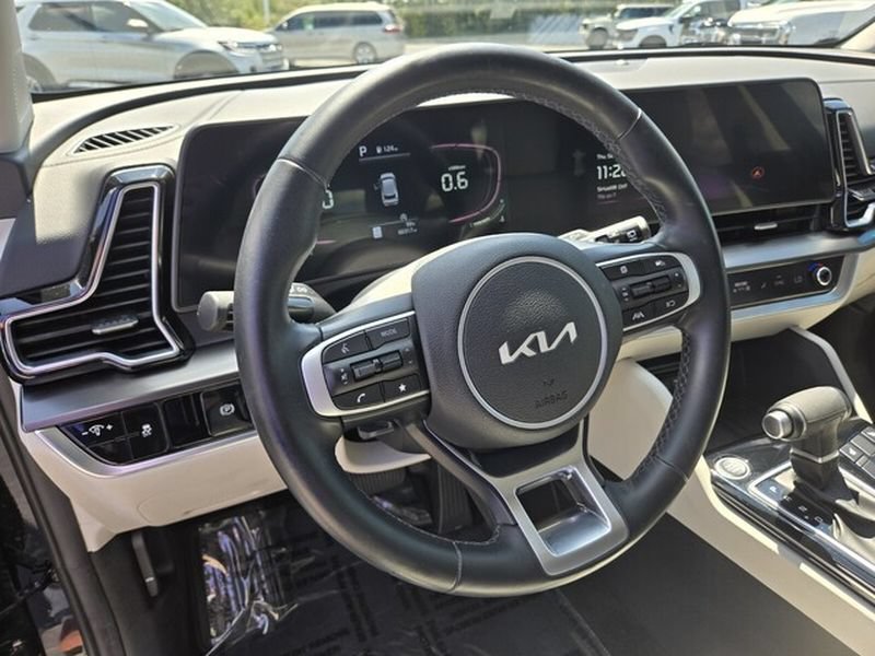 Used 2024 Kia Sportage EX AWD/4WD image 11