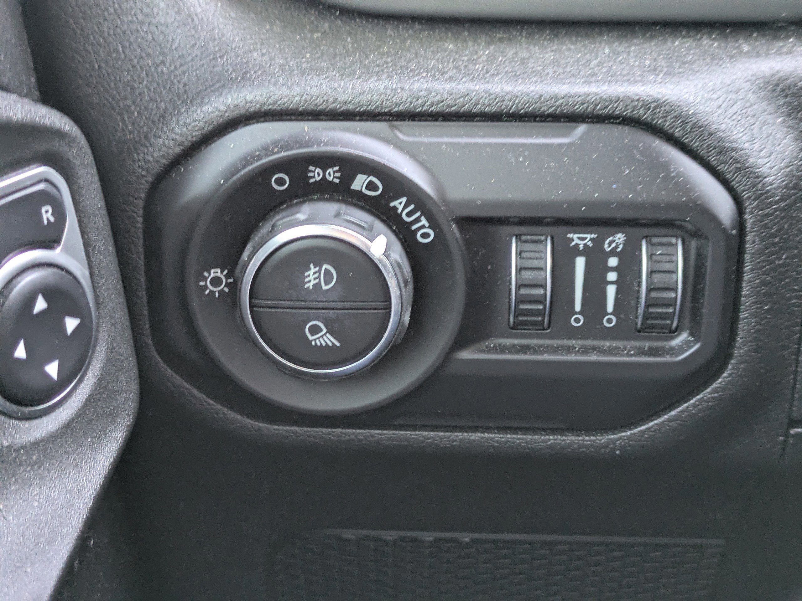 Used 2021 Jeep Gladiator Willys image 20