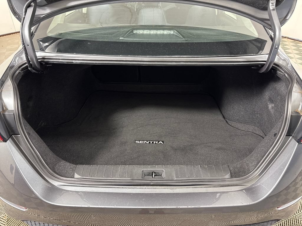 Used 2024 Nissan Sentra SV FWD image 24