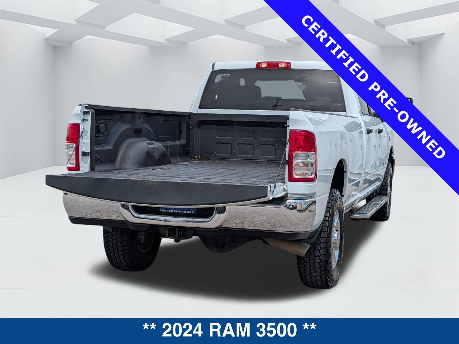 Used 2024 RAM 3500 Big Horn AWD/4WD image 14